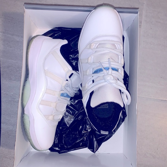 All white low top 11s - Picture 1 of 4